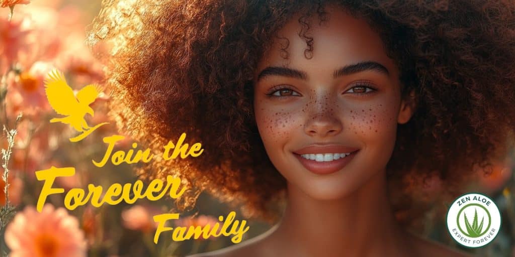 jeune femme souriante portrait dans un champs de fleur